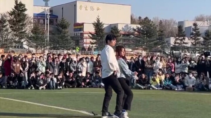 认识安哈哈前后的舞蹈画风对比