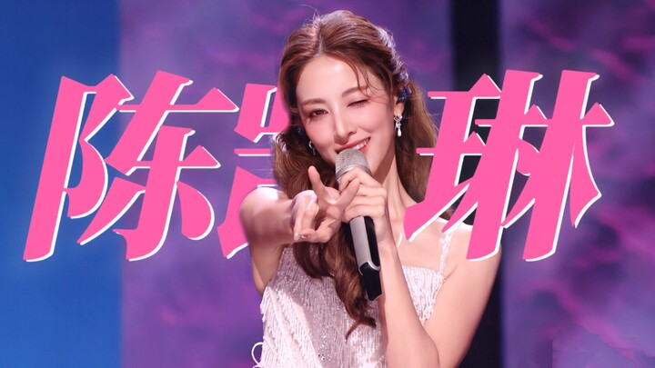 Cười chết, nhìn mặt cứ tưởng cô ấy hát dở, giờ thì hiểu rồi tại sao Hồ Hạnh Nhi lại nói ông trời thậ