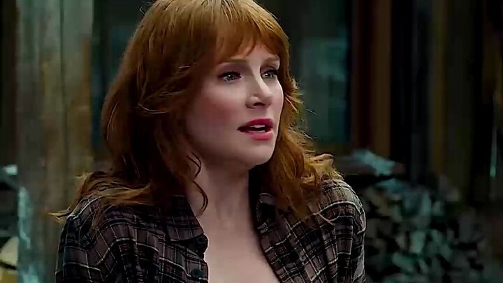 In the three Jurassic World movies, the relationship between Blue and the boss Owen is incomparable 