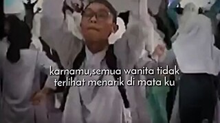 lebih baik yang 2D, dari PD yang 3D yang cuman bisanyakitin  terus🤓🤓