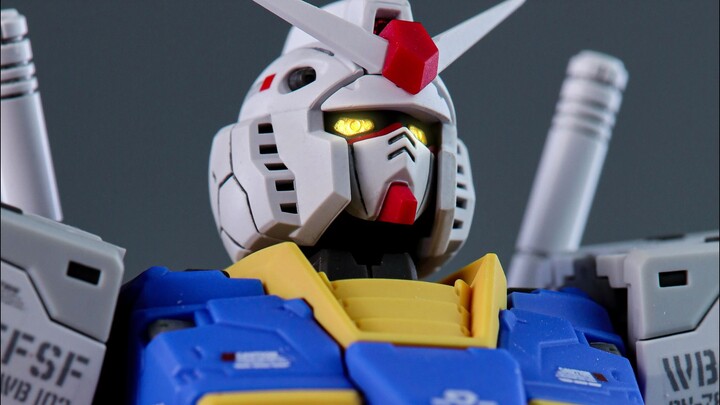 就是简单觉得很帅！万代RG元祖高达2.0 RX-78-2