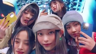 إعلان دعائي جديد لحذاء NewJeans x Nike Air Mix الرياضي