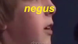 Menggunakan tali untuk mengeja kata-kata