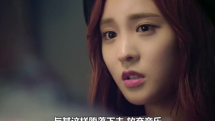 胖妹不露脸直播被网友奉为性感女神，不料被妹妹意外打开了摄像头