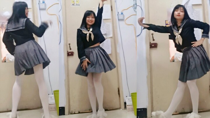 【Kelinci Kecil】Gadis cantik yang memakai sandal sedang online❤️Jangan bilang TidakTidakTidak padaku