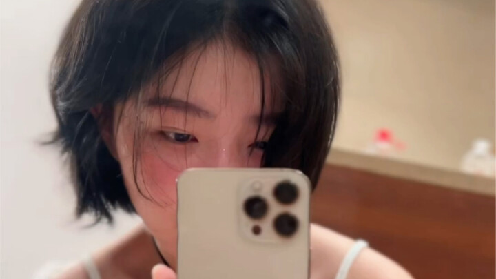 Đừng hỏi vì sao tôi đỏ mặt, tôi không uống rượu đâu! Chỉ là da mặt mỏng, dễ đỏ mà thôi