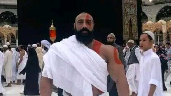 kratos membunuh para dewa demi allah