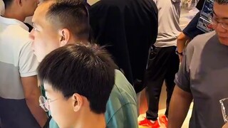 [Zaku's Model Play World] Đến Gundam Base để mua hàng giảm giá vào Ngày Lao động