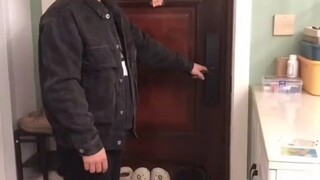 سامحني لأنني ضحكت بطريقة غير لائقة