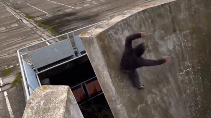 كلّ ريحٍ تعبق برائحة الحرية، إن لم نجنُ الآن فسنشيخ!