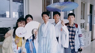 “好看的风景总是恰巧出现在学生时代”