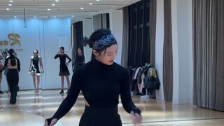 Mereka bilang mereka ingin melihat BoA menari tarian koboi