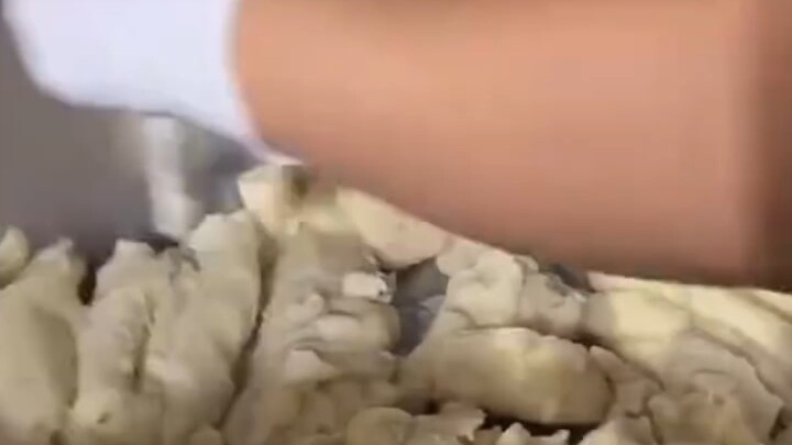 Quán ăn sáng đúng là kiếm được khá lắm, nhưng cũng mệt quá đi thôi.