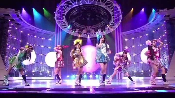 MOMOIRO CLOVER LET'S GO! PHANTOM THIEF GIRL