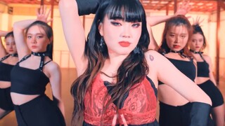 Seksi dan tampan! HyunA, "Aku tidak keren!" 》Tarian yang luar biasa