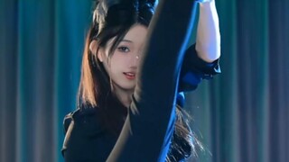 dy 小嘉一字马（猫步轻俏挂件版