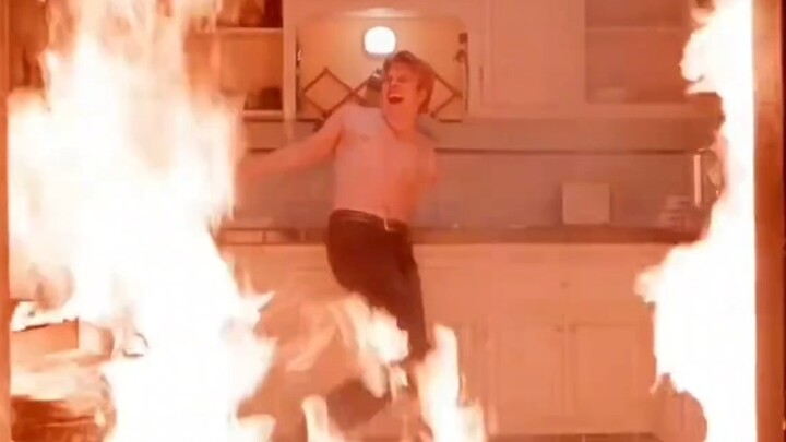 Kemungkinan terbunuh oleh mie sangat kecil, tetapi tidak sama dengan 0