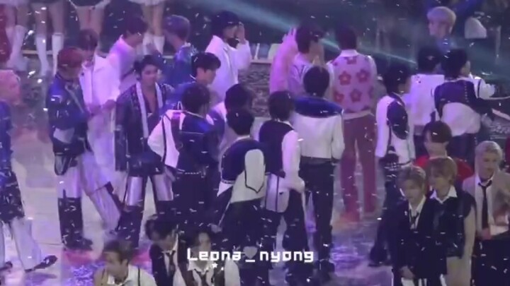 Pada momen ini, keluarga SM menjadi nyata!