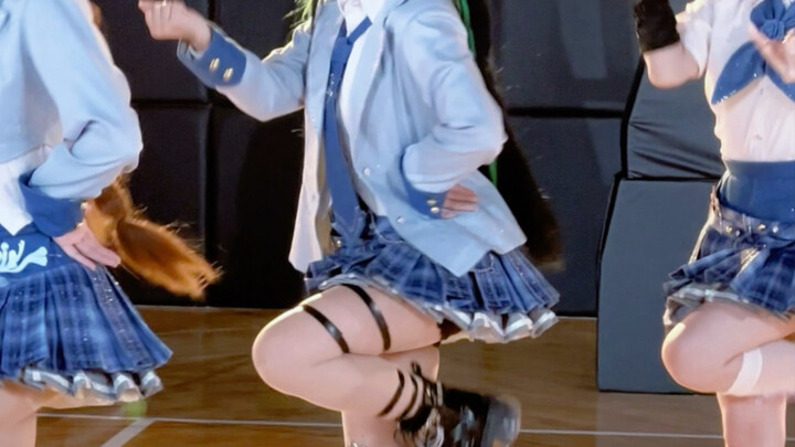 Hehe, còn cả clip quay trực tiếp nữa! Bộ này sẽ có hai, ba bài đăng gửi lên!