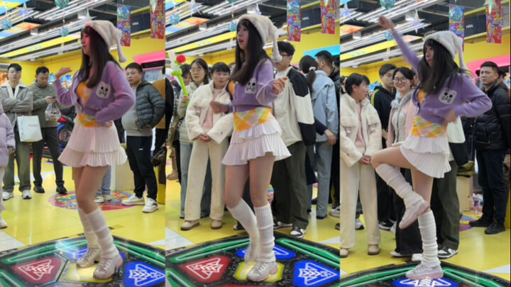 You're standing way too close! A social butterfly小姐姐 in a short skirt, dancing on the dance machine—