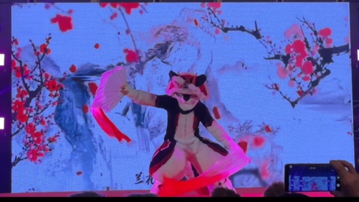 oufc~ Stage String Play~ First time trying to dance classical dance in fursuit! But it didn't suit m