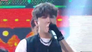 [Xu Zhangbin] Seorang rapper dari boy grup Korea generasi kelima yang mandiri berteriak keras di ata