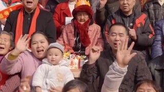 ได้เห็นคนสมัยราชวงศ์ชิงเล่นโทรศัพท์จริงๆ เลย