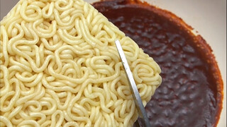 هل يمكن لعشاء شخص واحد أن يكون سطحيا؟