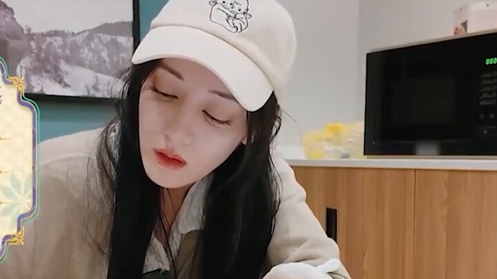 [Reba] Treats all staff sincerely and quietly helps elder sister Qin Hailu buy postcards