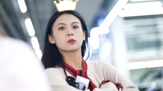 Orang yang berpura-pura seperti ini! Seharusnya diamputasi dari leher ke bawah saja! Sangat menyebal