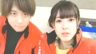 W heroine Akiko (Yamamoto Hikaru) and Oz hero Hino Eiji (Watanabe Shu) collaborate on the new drama 