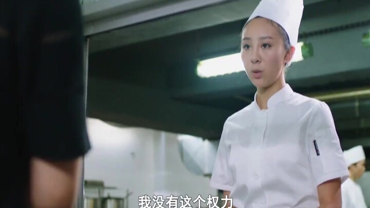 Nữ thư ký cậy thân phận đặc biệt, hất cả mâm cơm vào mặt cô nhân viên phát cơm; ngay giây sau cô ta 