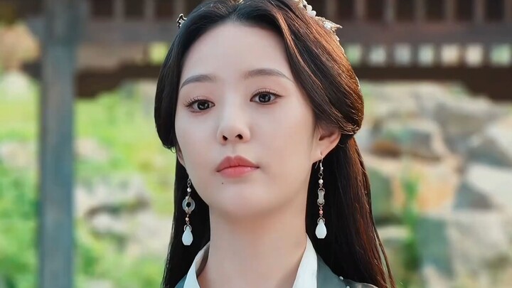 หญิงสาวสุดแอ็บสแตรกต์กลับชาติมาเกิด จัดการฉีกหน้าหญิงเจ้าเล่ห์ เตะชายชั่วทิ้ง แล้วหาผู้ชายใหม่มารองร