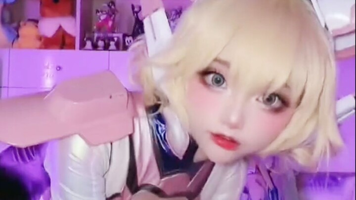 【คอสเพลย์】พระเจ้าฟื้นคืนชีพ! คุณคิดว่าเธอเป็นเพดาน cos หรือไม่?