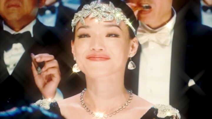 “Movie-star looks can’t be faked!”