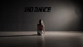 Then I wish everyone a happy Chinese Valentine's Day Kiss Me More (Alien choreography) single lonely