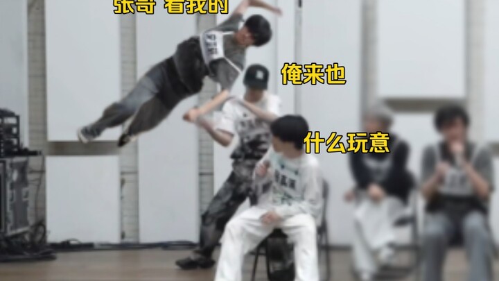 All it takes are two “deep well obsessed” little brothers to drive Zhenyuan crazy.