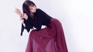 世间一切美好都值得我踮起脚尖