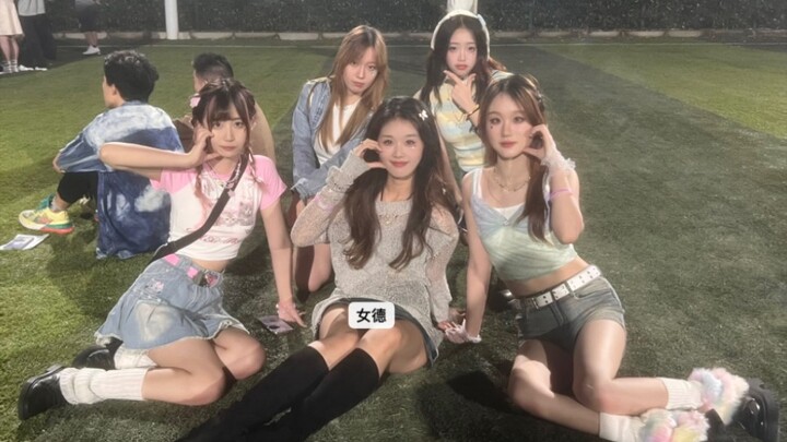 五个QQ小人的校园音乐节queencard