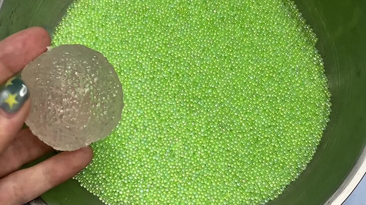 A handmade green grape ball (watch with subtitles off)