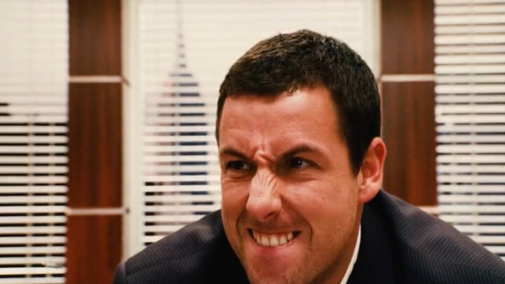 Một người đàn ông vô tình có được một chiếc điều khiển từ xa cho cuộc đời mình, và từ đó anh ta đạt 