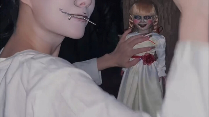 Crossover Between Two Iconic Characters from Popular Anime