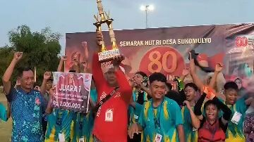 ponakan juara sepak bola antar RW. kemerdwkaan