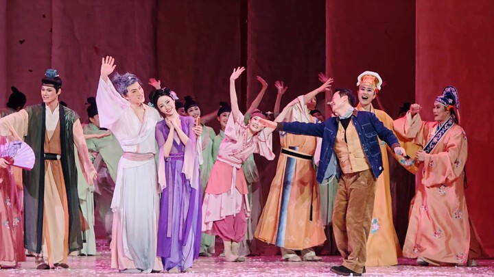 “The most beautiful curtain call in Chinese dance drama!”