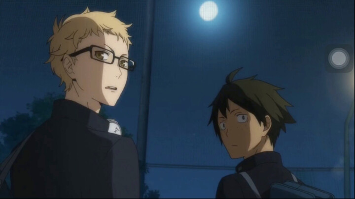 Mối tình tay ba đẹp nhất đang ập đến một cách mạnh mẽ