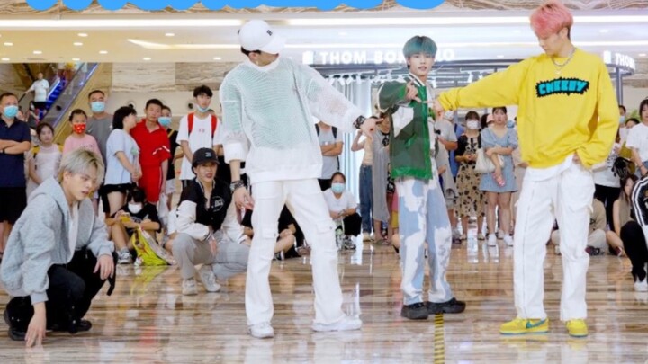 【CHEERS-SEVENTEEN】Butt PANG PANG Super cool stage (Kpop in public Chengdu Global Center shared stage