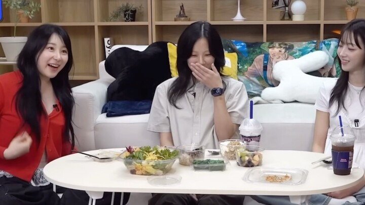 หลี่ ไฉ่หยาน: ฉันจะประเมินการใช้คอนทัวร์เพื่อวาดกล้ามเนื้อหน้าท้องในช่วงปลายเดือน