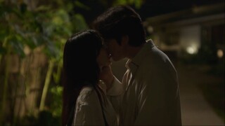 Tell Me That You Love Me: The Kiss (Clip)