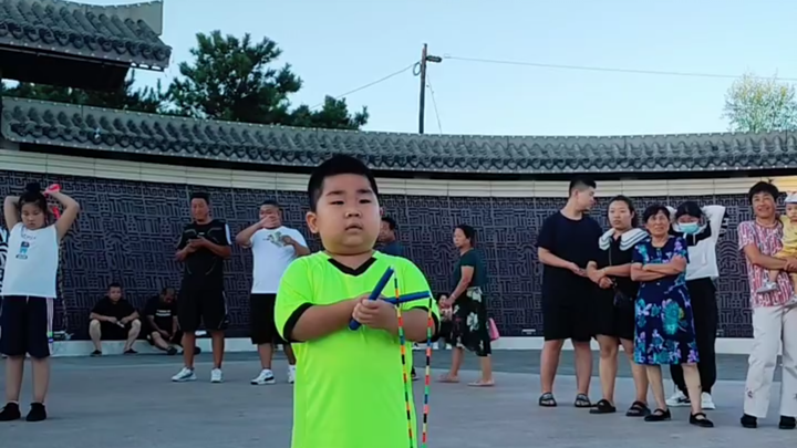 可爱的小朋友花式跳绳 ！