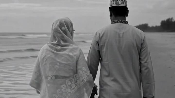 আমি	ও মা